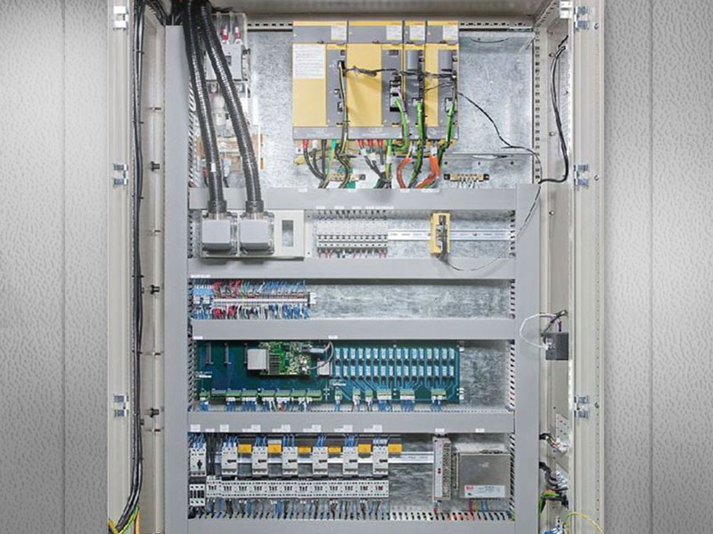 Panel de componentes electrónicos